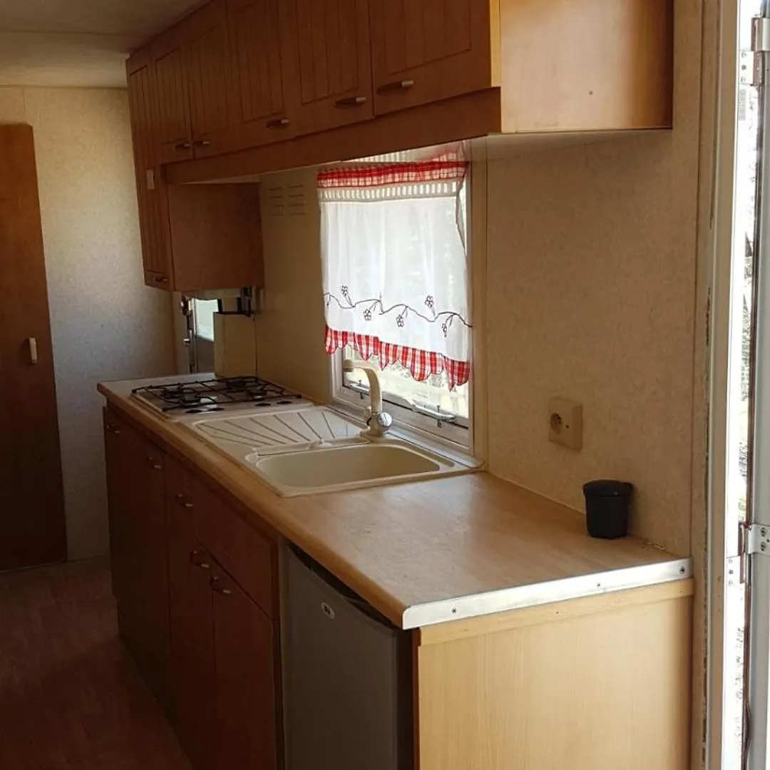Mobil Home A La Ferme, En Provence Grambois France