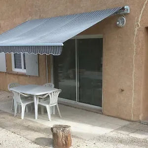 Ecureuil Et Pinède Hébergement de vacances Velaux